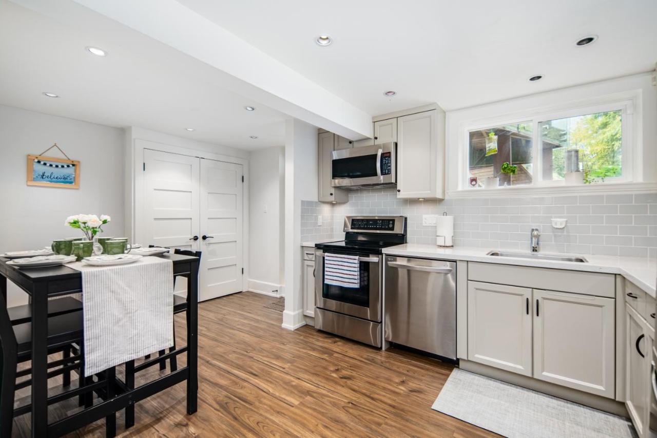 Gorgeous 4 Bedroom Garden Level Suite At Vancouver West & Ubc Esterno foto