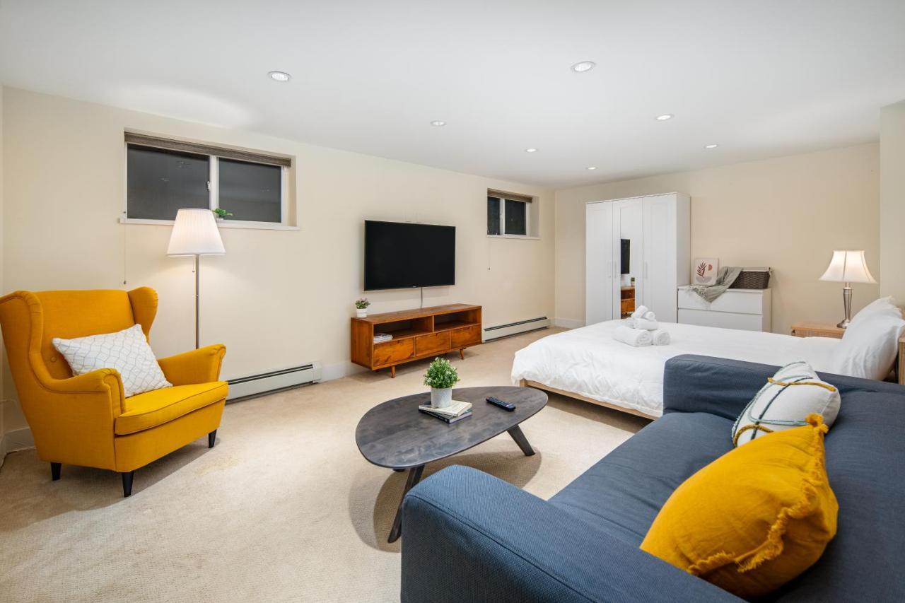 Gorgeous 4 Bedroom Garden Level Suite At Vancouver West & Ubc Esterno foto